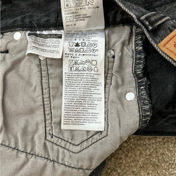 Levi's 501 Button-Fly Black Jean Shorts Cut-Off Size 29 - Picture 5 of 6